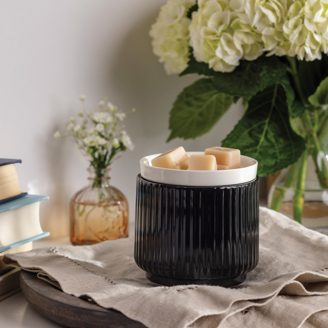Noir Black Ribbed Ceramic Wax Melt Warmer