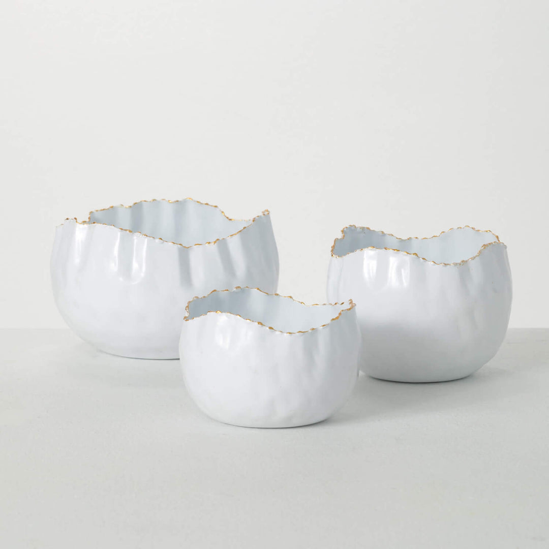 Scalloped Organic Edge White Bowls with Golden Edge