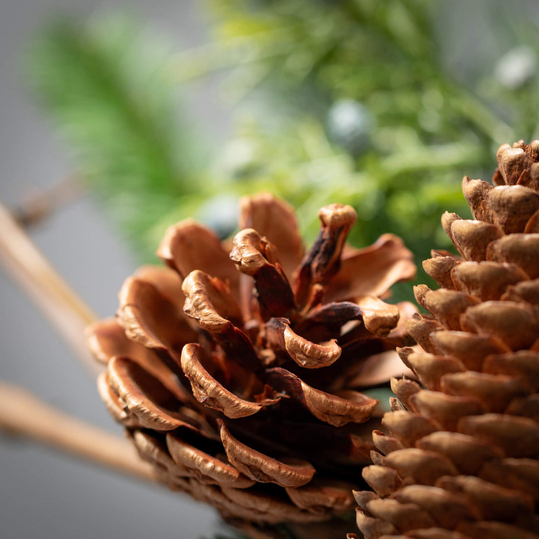 Lush Pine Pinecone Pick