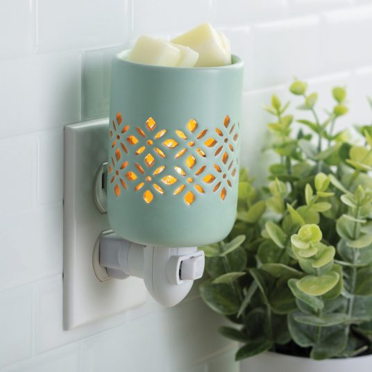 Mint Pluggable Fragrance Warmer