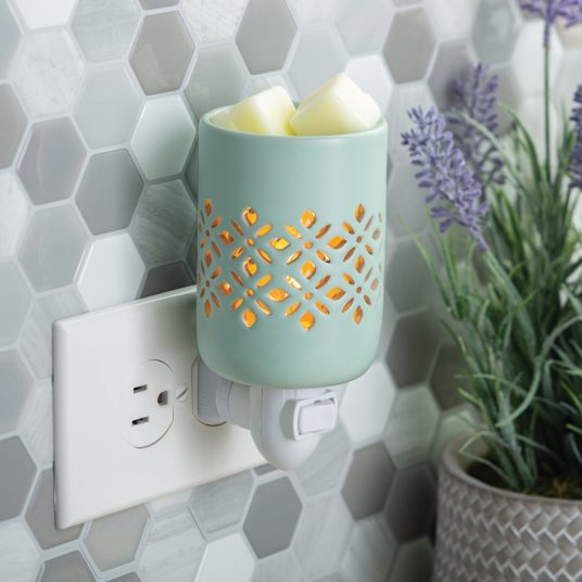 Mint Pluggable Fragrance Warmer